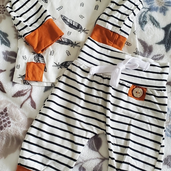 Carter's Orange and Black Halloween Baby Set - Picture 2 of 4